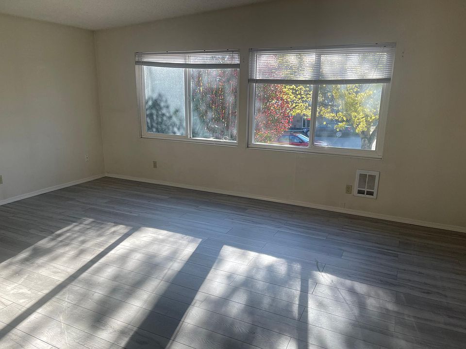 1st image of 7320 15th Ave NW #2