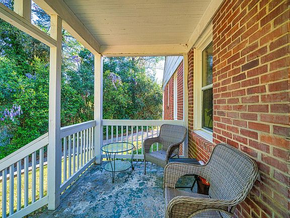 4th image of 1017 Bedford Drive