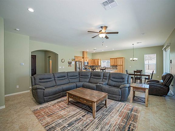 4th image of 3902 S 34th Dr