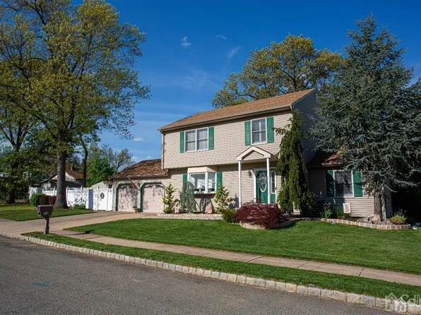 73 Garfield Pl, Parlin, NJ 08859