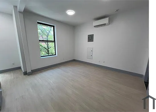Studio, 600 sqft, $2,646 — Photo 2