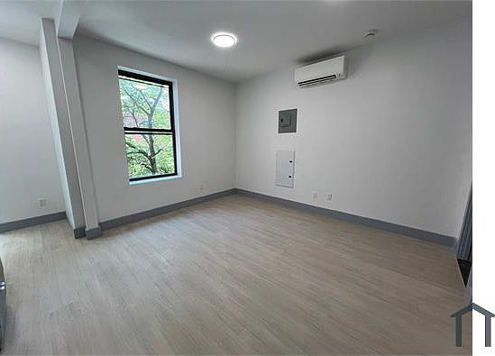 2nd image of 360 E 194th St #3A