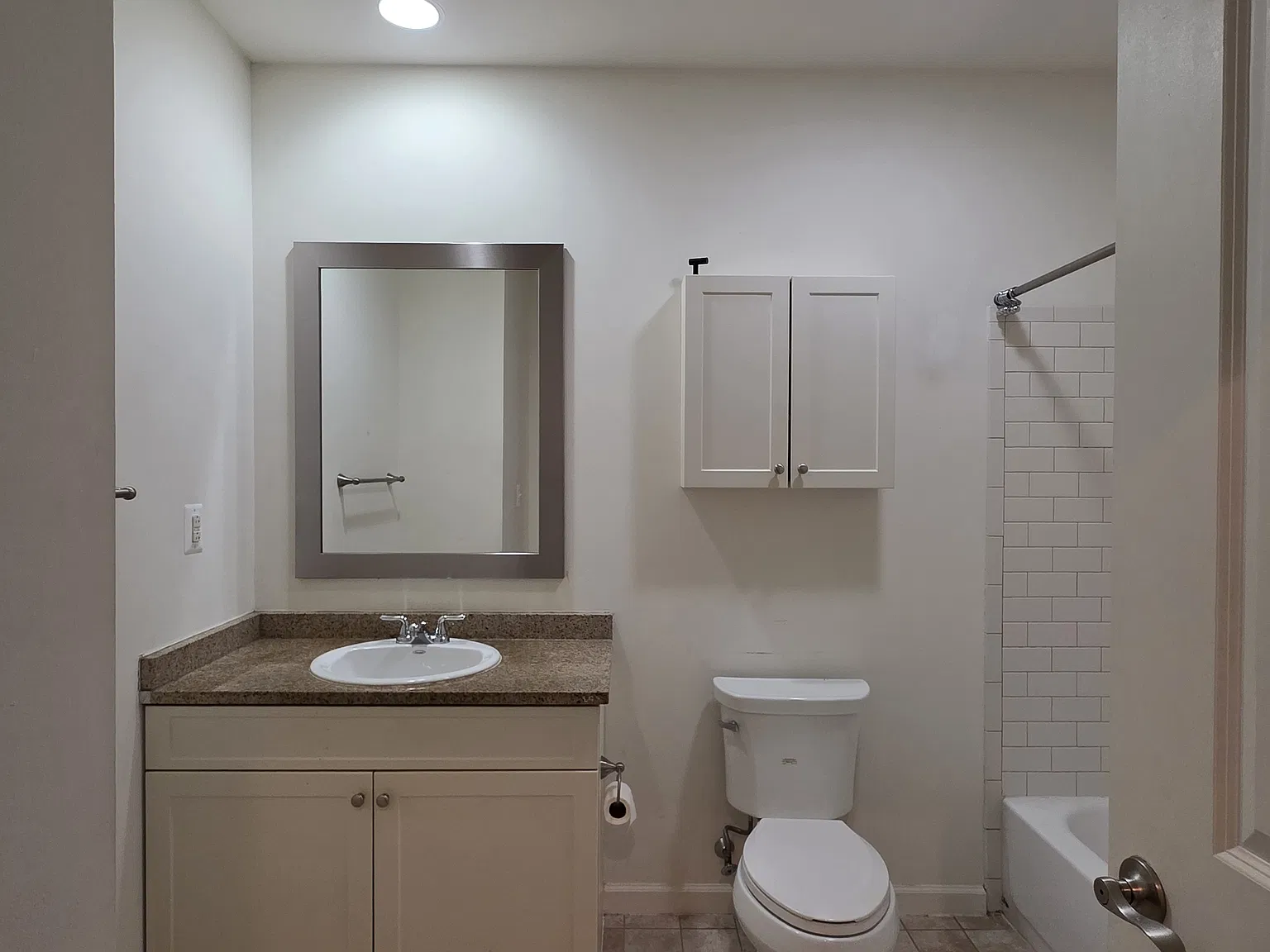 1 bed, 750 sqft, $1,940 — Photo 2