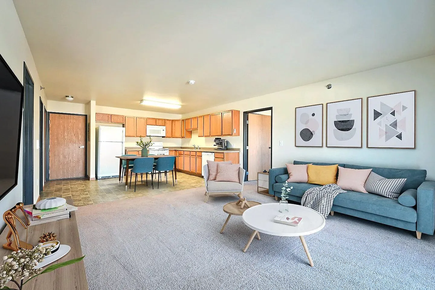 Paramount at the Bluffs Apartments — Photo 2