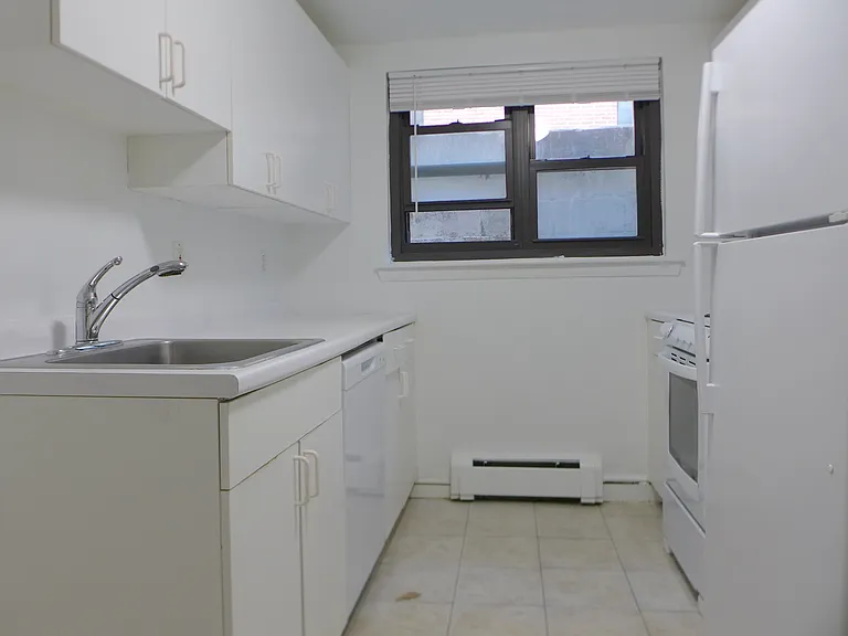 82 Harvard Ave — Photo 9