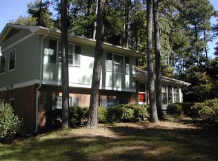 210 Bennington Dr, Chapel Hill, NC 27516