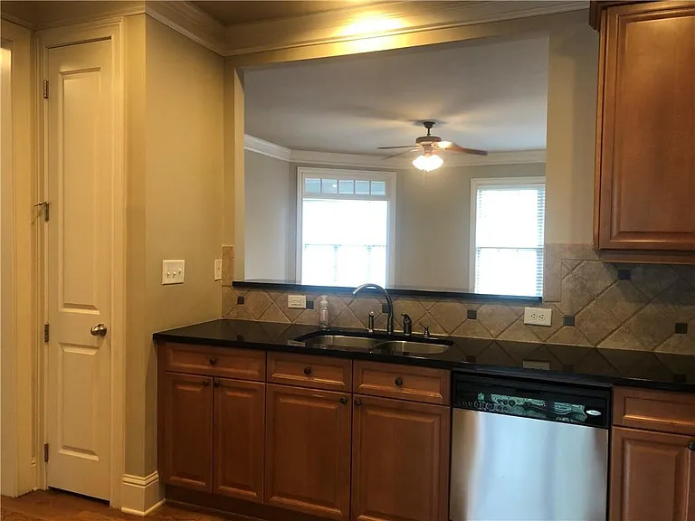 10240 Billings Pointe — Photo 10
