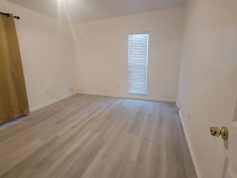 3505 Sampson Ct #D — Photo 5