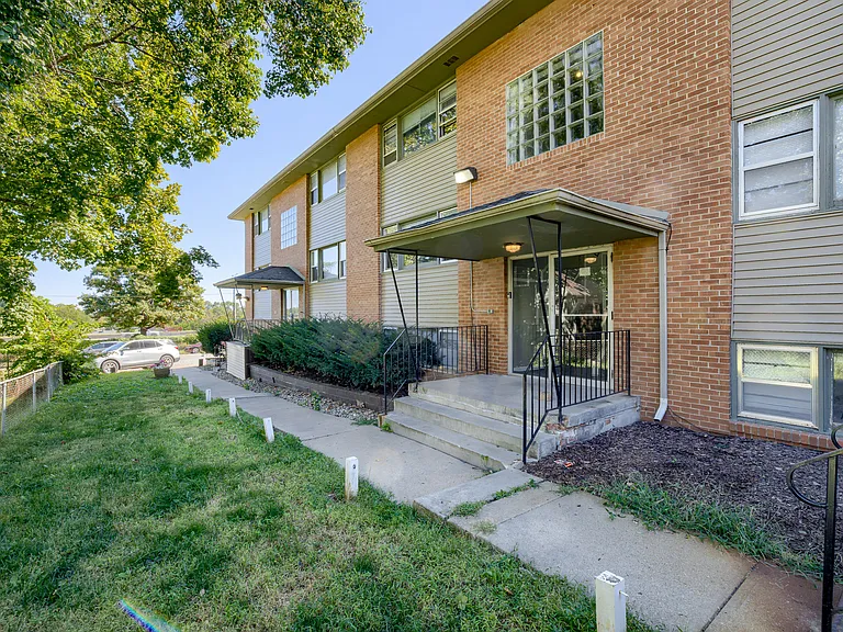 1008 S 29th St #3 — Photo 14