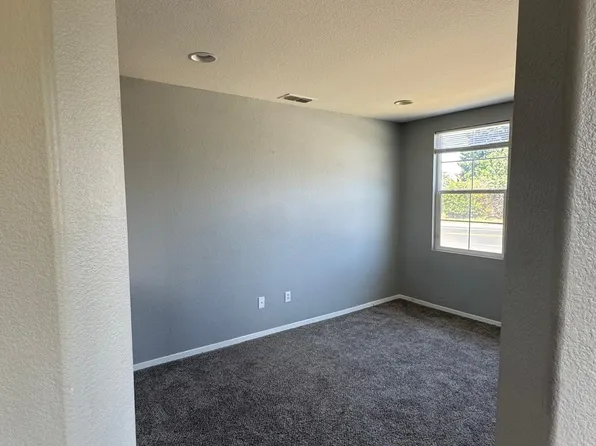 9289 Sierra River Dr, Elk Grove, CA 95624