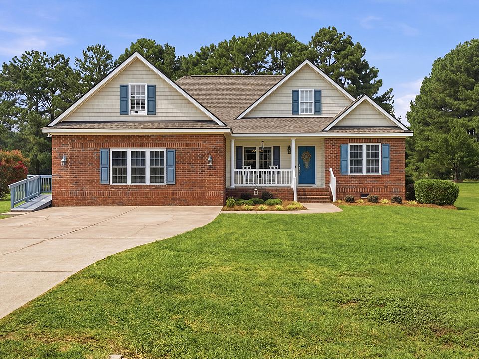 1st image of 40 Perry Ln