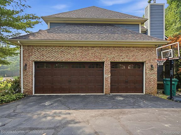 5th image of 10218 Creekwood Trl