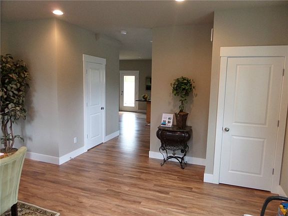 2nd image of 4714 75th Ave NE