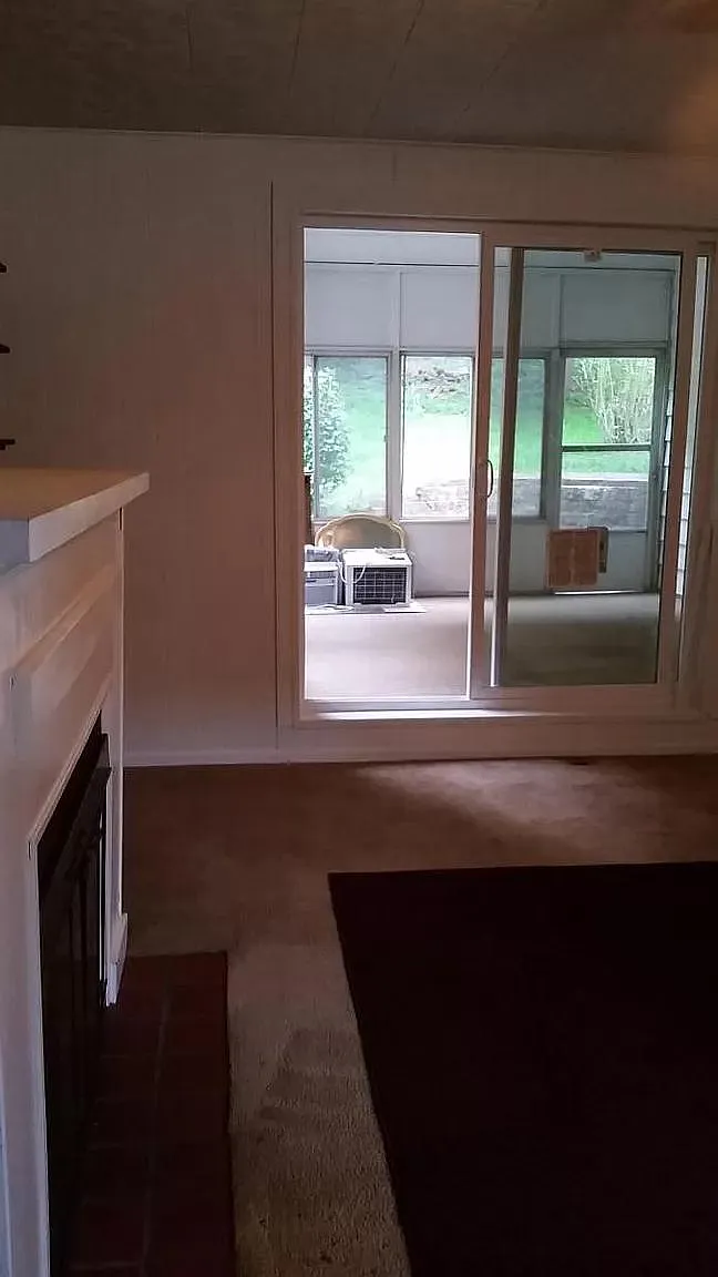 3 bed, 3.5 bath, 1875 sqft, $1,800 — Photo 2