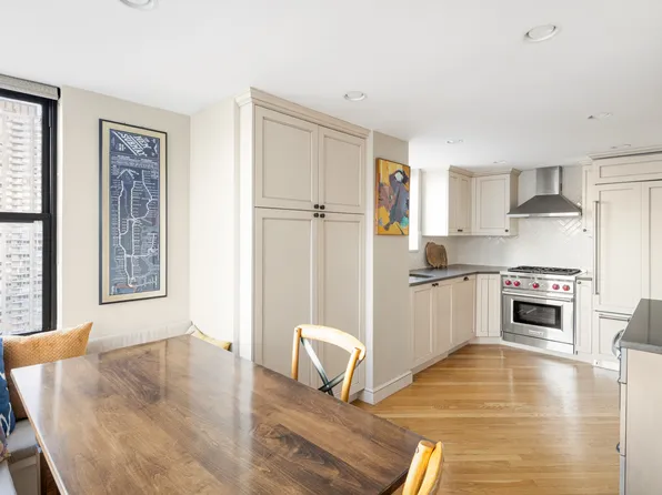 200 East 74th Street image 7 of 12