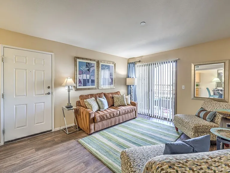 1290 W Horizon Ridge Pkwy — Photo 19