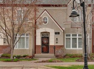 909 Coventry Pl, Edina, MN 55435