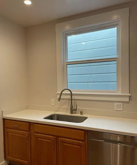 146 Ashton Ave — Photo 7