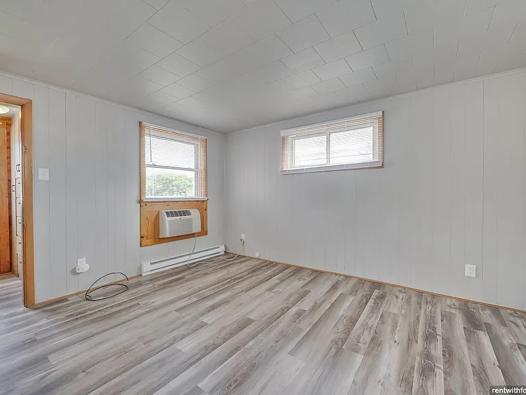 227 Garfield Ave — Photo 3