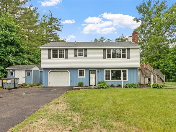 66 Park St, Pepperell, MA 01463