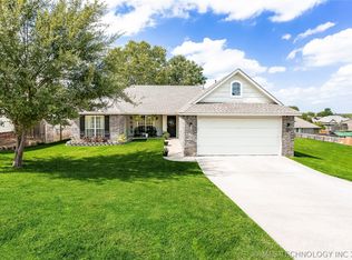 304 E Seattle St, Broken Arrow, OK 74012