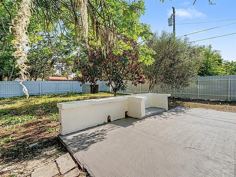 7708 Maryland Ave — Photo 37