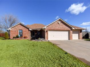 901 Exter Cir, Yukon, OK 73099