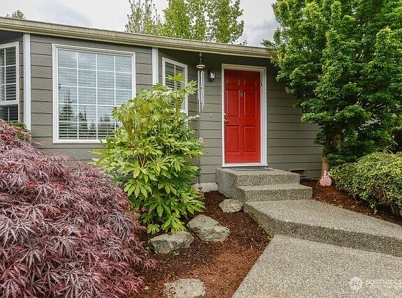 3rd image of 5603 73rd Drive NE