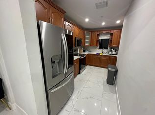 1301 NW 99th St #A, Miami, FL 33147