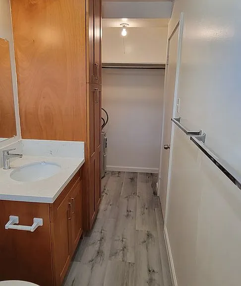 1046 Wong Ho Ln — Photo 10