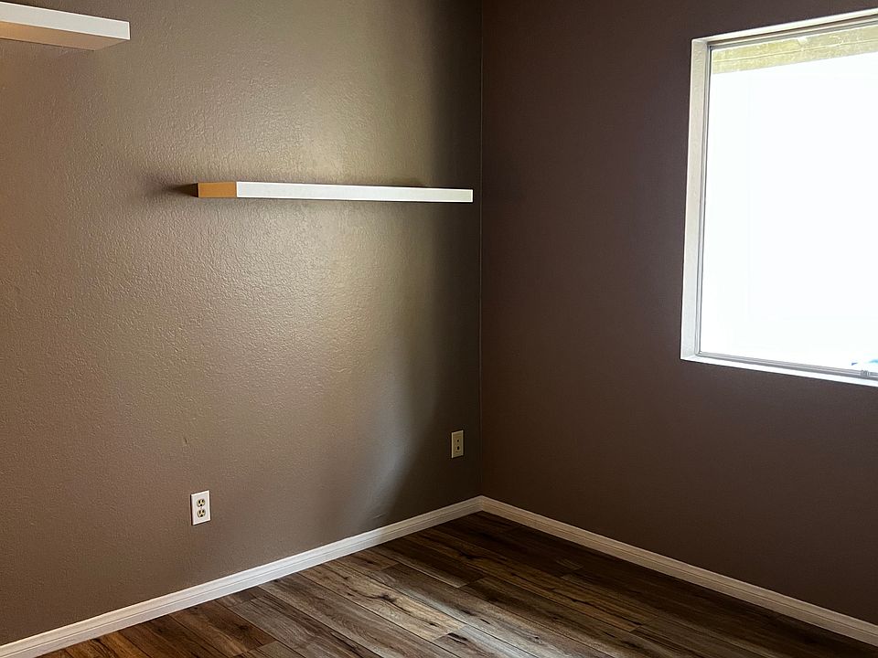 1st image of 1279 Farmington Pl