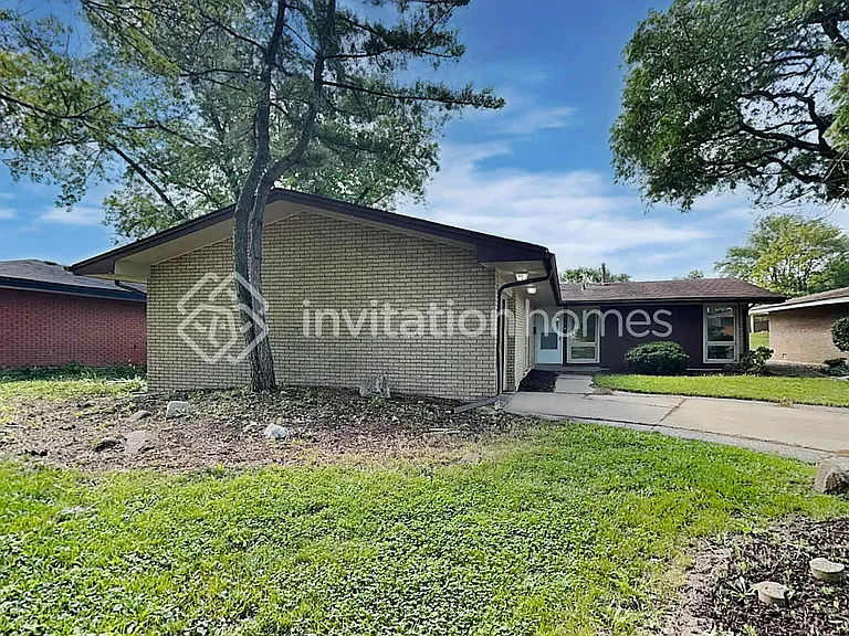 5525 Ann Marie Ln — Photo 1