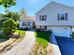 7 Christy Ct, Worcester, MA 01606