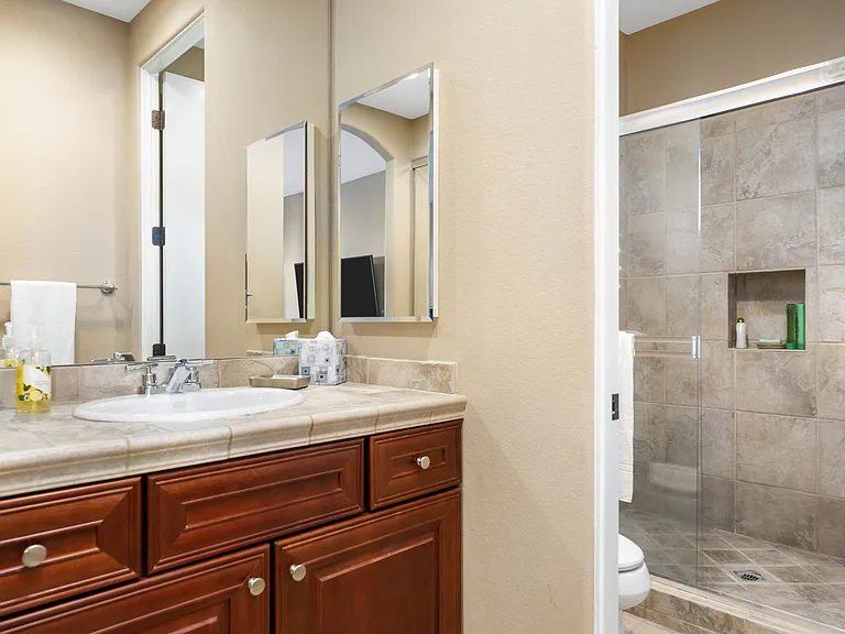 Casita bath.
