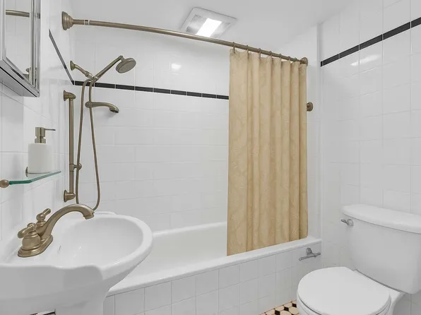 49 East 96th Street image 11 of 17