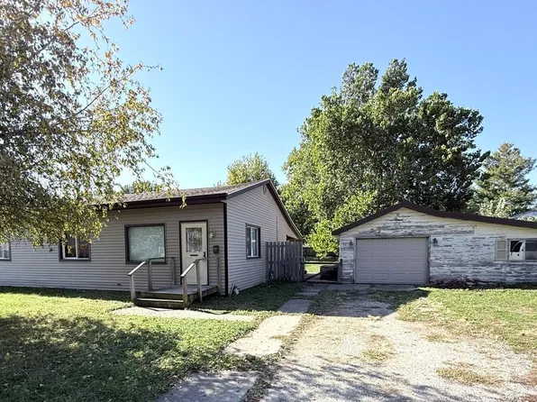 1444 Maple Ave, Galesburg, IL 61401