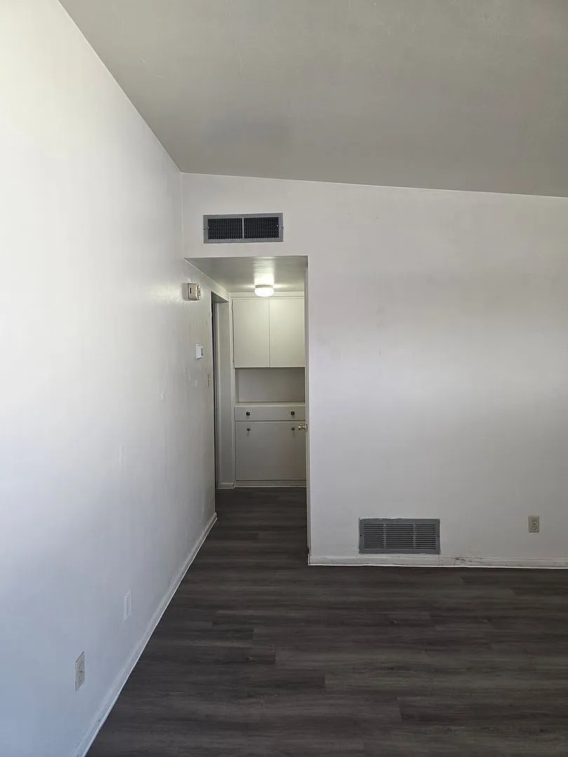 2 bed, 1.0 bath, 825 sqft, $1,199 — Photo 4