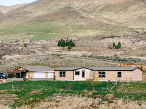486 Elk Ridge Ln, Selah, WA 98942