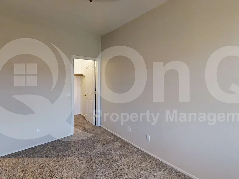 16617 S 27th Ln — Photo 13