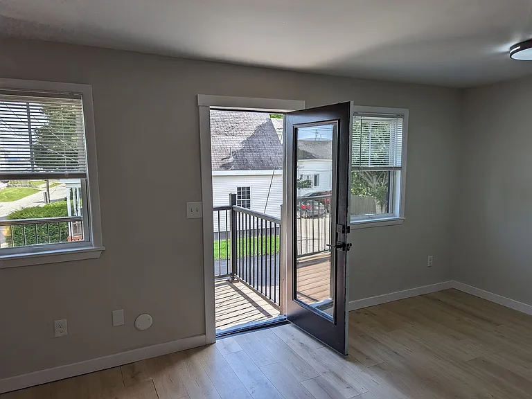139 Union St — Photo 40