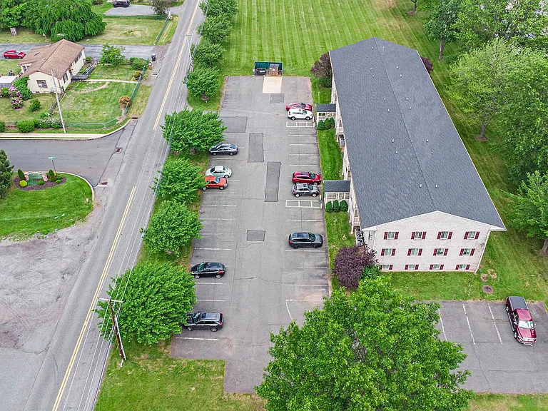 700 Swinehart Rd — Photo 35