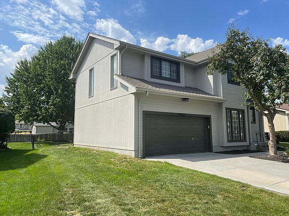 3rd image of 14943 Dayton St