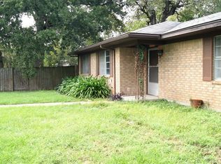 815 Stutts St, Madisonville, TX 77864