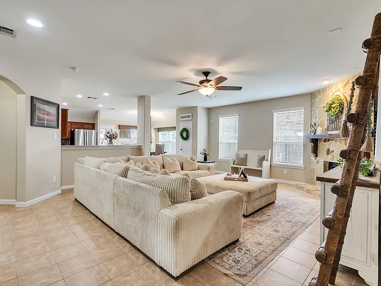 9015 Springcroft Ct — Photo 11