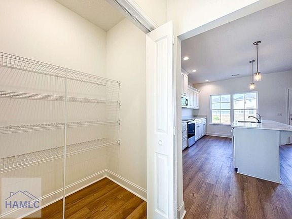 3rd image of 65 Hollis Ln