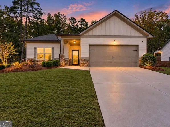 121 Hannahs Ct, Dawsonville, GA 30534