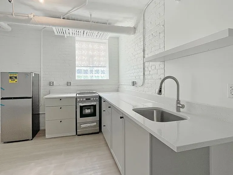 Glynn Court Apartments — Photo 24