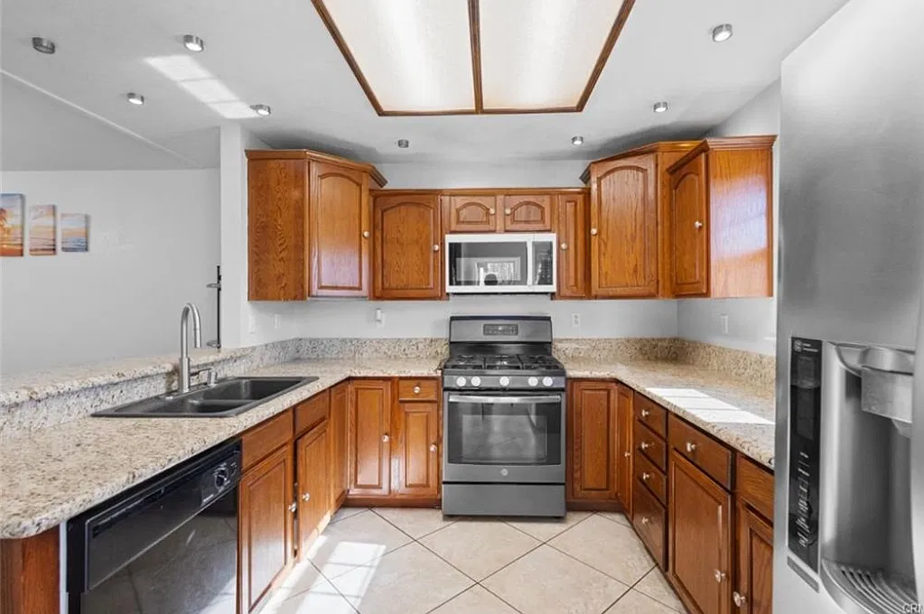 3 bed, 1479 sqft, $2,700 — Photo 4