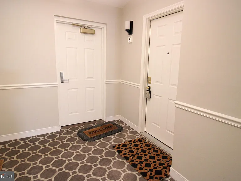 7509 Ashby Ln #N — Photo 2