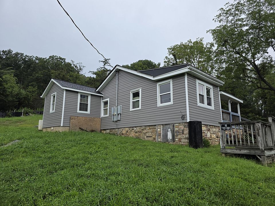 1st image of 6827 Blacksburg Rd